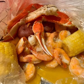 Juicy Seafood-Smyrna - Combination shrimp D. Snow Crab 1 lb. and 1/2 lb. Shrimp (No Head) Combo with S9. Garlic Butter - Seafood Near Me - Smyrna, Tennessee Juicy Seafood-Smyrna - Combination shrimp D. Snow Crab 1 lb. and 1/2 lb. Shrimp (No Head) Combo with S9. Garlic Butter - Seafood Near Me - Smyrna, Tennessee
