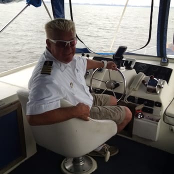 Betty Lou Cruises - Captain Rob. - Boat Charters Near Me - Madison, Wisconsin