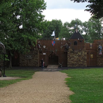 Boo Rochman Memorial Park - Castle exterior - Parks Near Me