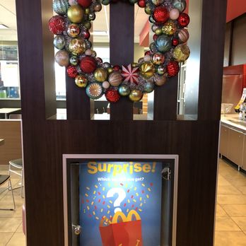 MCDONALD’S - Updated December 2025 - 26 Reviews - 352 N Santa Claus Ln ...