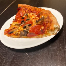 Pepperoni/mushroom pizza Pepperoni/mushroom pizza