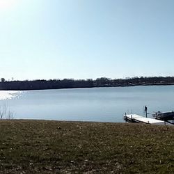 Annie's B&B - Panoramic view of the lake from the house.