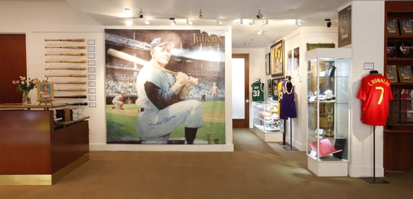 Julien's Auctions by null