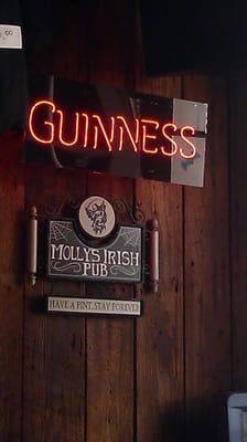 Molly's Irish Pub by null