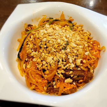 Lab No.1 - Pad Thai (Beef) - Asian Fusion Near Me - Centreville, Virginia