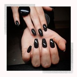 Leo Nails