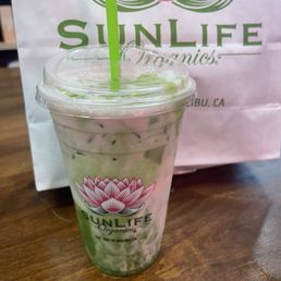 Iced strawberry matcha latte Iced strawberry matcha latte