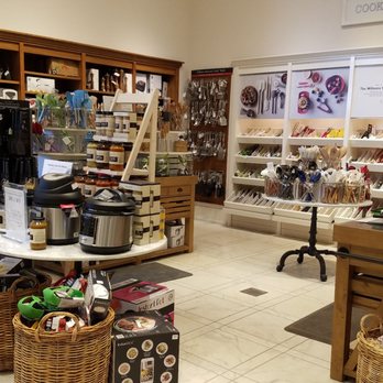 Williams Sonoma - Kitchen & Bath Near Me - Chicago, Illinois