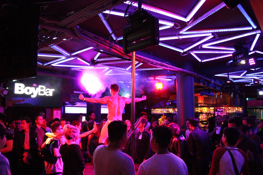 BoyBar