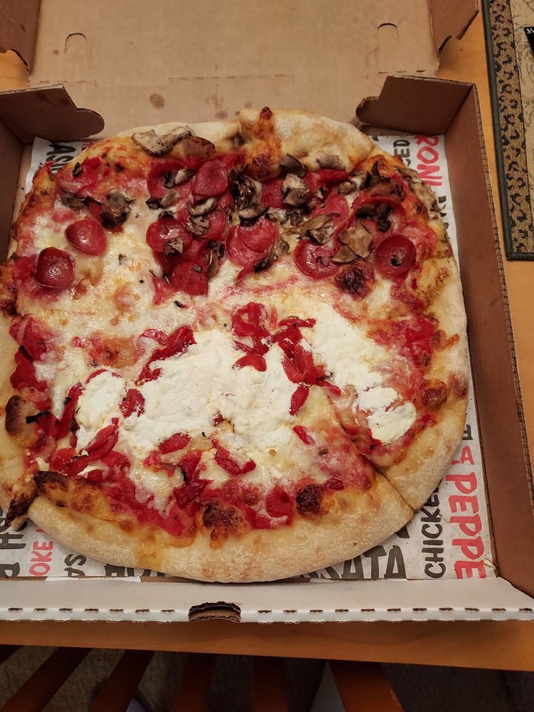 SLICE ON BROADWAY WEXFORD Updated September 2024 18 Photos & 23 Reviews 10339 Perry Hwy