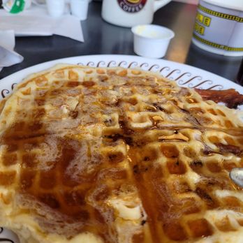 Waffle House - Pecan waffle with as much syrup as you would like, no extra charge. - Breakfast & Brunch Near Me - Goodyear, Arizona Waffle House - Pecan waffle with as much syrup as you would like, no extra charge. - Breakfast & Brunch Near Me - Goodyear, Arizona