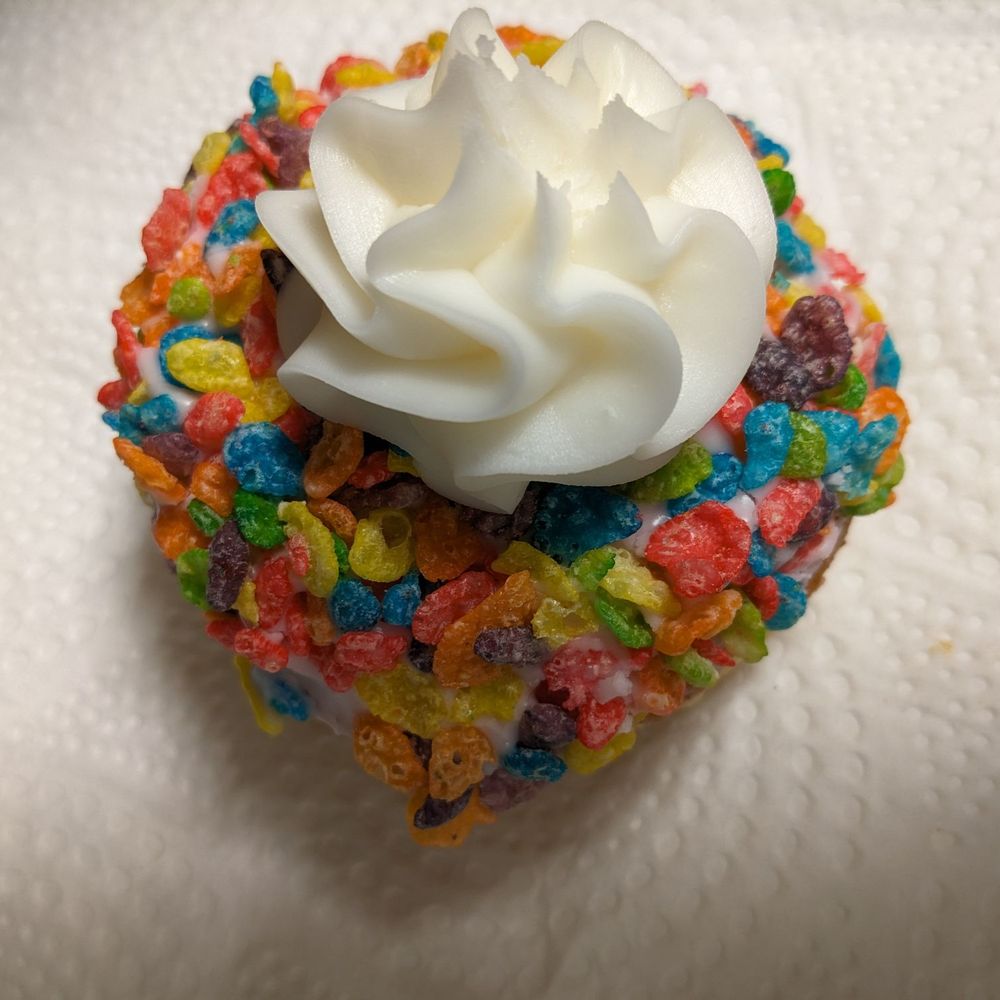 Fruity pebbles donut Fruity pebbles donut