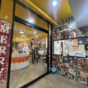 Gorilla Rx - Waiting room/entrance - Cannabis Dispensaries Near Me - Los Angeles, California