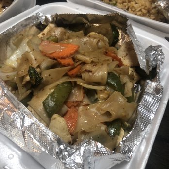 Tara Thai 2go - 26. Drunken Noodle - Thai Near Me - Mesa, Arizona Tara Thai 2go - 26. Drunken Noodle - Thai Near Me - Mesa, Arizona