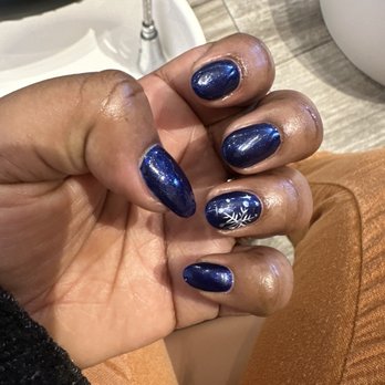 Simply Nail Bar - Hand drawn snowflake for Christmas. - Nail Salons Near Me - Hermosa Beach, California Simply Nail Bar - Hand drawn snowflake for Christmas. - Nail Salons Near Me - Hermosa Beach, California