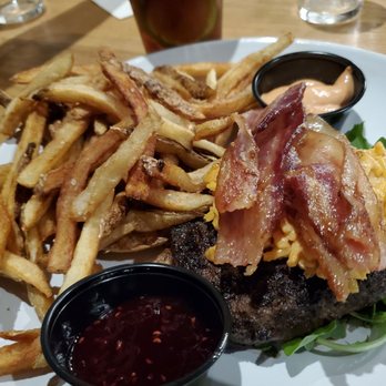 Trappeze Pub - Open burger pimento cheese - Bars Near Me - Athens, Georgia Trappeze Pub - Open burger pimento cheese - Bars Near Me - Athens, Georgia