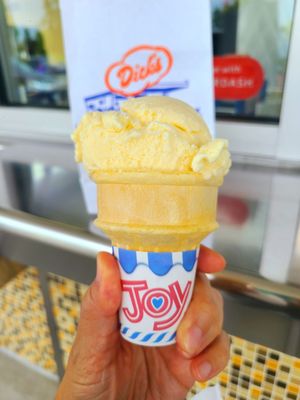 Dick's Drive-In by null