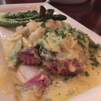 Pappadeaux Seafood Kitchen - Perfectly medium filet - Seafood Near Me - Houston, Texas