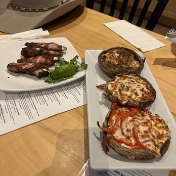 Pizza Carrello - Jalapeo Poppers and Mushroom Trio - Pizza Near Me - Gillette, Wyoming
