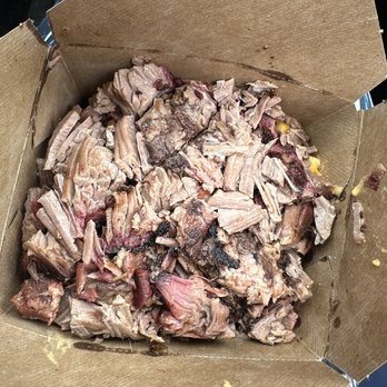 Art's BBQ - Brisket on Mac n cheese - Barbeque Near Me - Crescent City, California