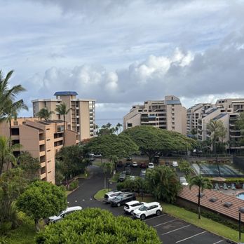 Kahana Villa E609 - Our 6th floor view by the door so the beach can be seen in the background - Vacation Rentals Near Me - Lahaina, Hawaii Kahana Villa E609 - Our 6th floor view by the door so the beach can be seen in the background - Vacation Rentals Near Me - Lahaina, Hawaii