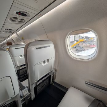 Finnair - E190 Economy - Airlines Near Me - Vantaa, 18 Finnair - E190 Economy - Airlines Near Me - Vantaa, 18