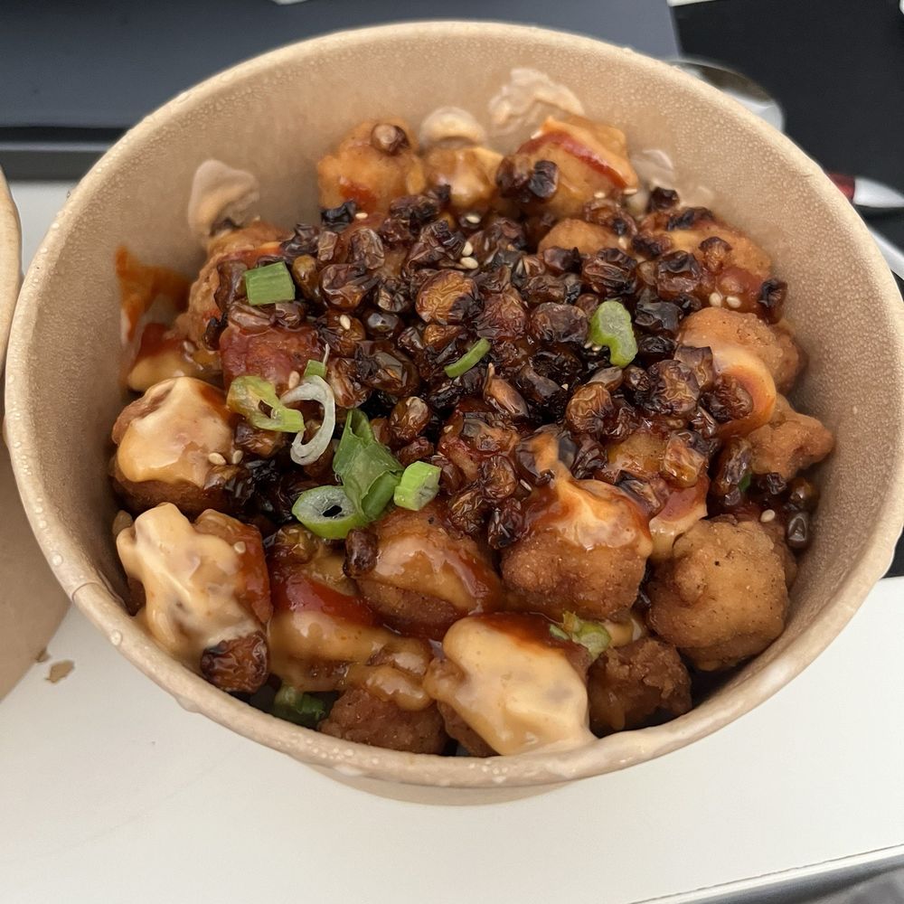 OliToki - Boneless bites bowl with crispy corn (spicy toki & ai-oli sauce) - Korean Near Me - Boston, Massachusetts OliToki - Boneless bites bowl with crispy corn (spicy toki & ai-oli sauce) - Korean Near Me - Boston, Massachusetts