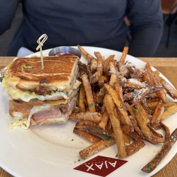 Ajax Tavern - New American Near Me - Aspen, Colorado