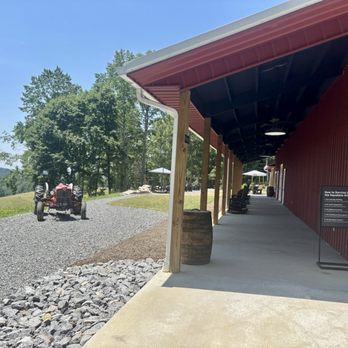 Squabble State - Porch entrance - Cideries Near Me - Bristol, Virginia