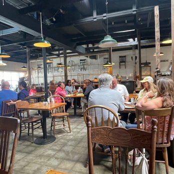 il vecchio - Inside of restaurant - Italian Near Me - Pacific Grove, California il vecchio - Inside of restaurant - Italian Near Me - Pacific Grove, California