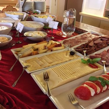 Hotel Hirsch - breakfast Included is AMAZING! - Hotels Near Me - Füssen, BY