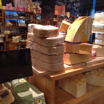 LUSH Cosmetics - Cosmetics & Beauty Supply Near Me - Norfolk, Virginia