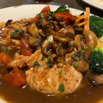 Red Rocks Cafe - Chicken Marsala - Bars Near Me - Charlotte, North Carolina Red Rocks Cafe - Chicken Marsala - Bars Near Me - Charlotte, North Carolina