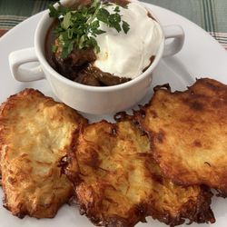 Restaurancia Polska - Potato pancakes and beef stew