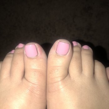 Cute Cute Nails  - Swollen, painful to walk on, and beginning to have a discharge on my left toe!! 4 days after pedi!! - Nail Salons Near Me - Sacramento, California
