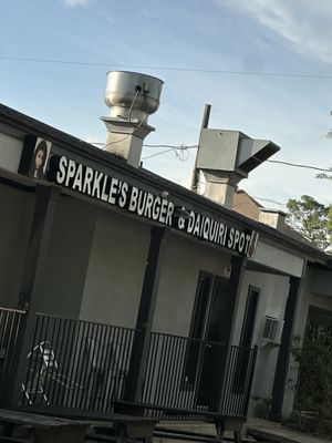 Sparkles Burger & Daiquri by null