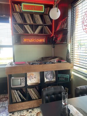 Mad Radio Miami by null