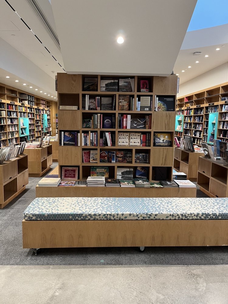 THE MIT PRESS BOOKSTORE Updated July 2024 314 Main St, Cambridge, Massachusetts Bookstores