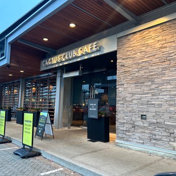 Cactus Club Cafe - Entrance - Canadian (New) Near Me - Burnaby, British Columbia