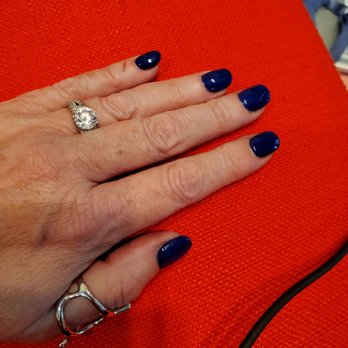 NaiLAX - NaiLAX is an excellent salon.  I have not had a bad experience there.  I always get in on time and get a great service. - Nail Salons Near Me - El Segundo, California