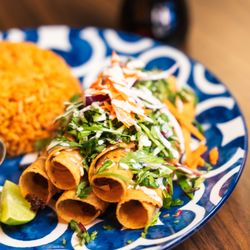 Mariscos La Apoma - Flautas de Camarón