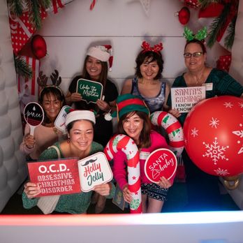 Oahu Photo Booths - Photo Booth Rentals Near Me Oahu Photo Booths - Photo Booth Rentals Near Me