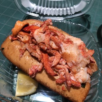 Fat Cheeks Hawaii - Butter lobster roll. - Sandwiches Near Me - Honolulu, Hawaii