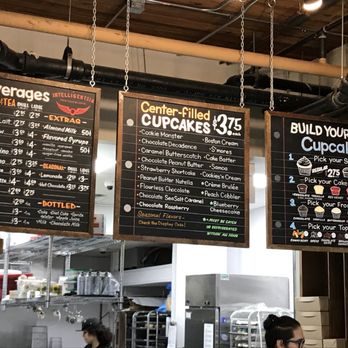 Molly's Cupcakes - Cupcakes Near Me - Chicago, Illinois Molly's Cupcakes - Cupcakes Near Me - Chicago, Illinois