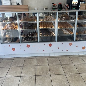 Janny's Donuts - Donuts Near Me - Irvine, California