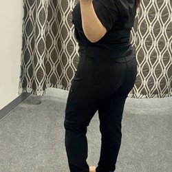 Modella Uniforms