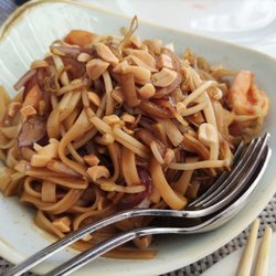 Thong - Pad Tai Salteado con Gambas