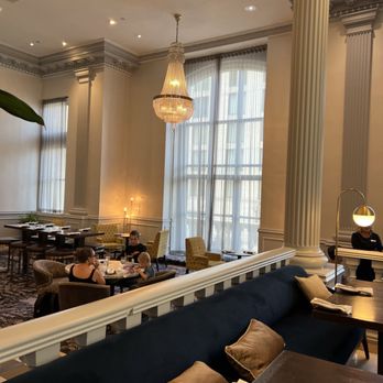 ZOE'S - Dining room - Lounges Near Me - Ottawa, Ontario ZOE'S - Dining room - Lounges Near Me - Ottawa, Ontario