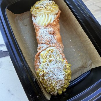 Prendi E Vai - Pistachio cannoli - Coffee & Tea Near Me - San Diego, California