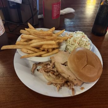 Company 7 BBQ - Smoked Turkey Breast Classic Sandwich - Barbeque Near Me - Englewood, Ohio Company 7 BBQ - Smoked Turkey Breast Classic Sandwich - Barbeque Near Me - Englewood, Ohio